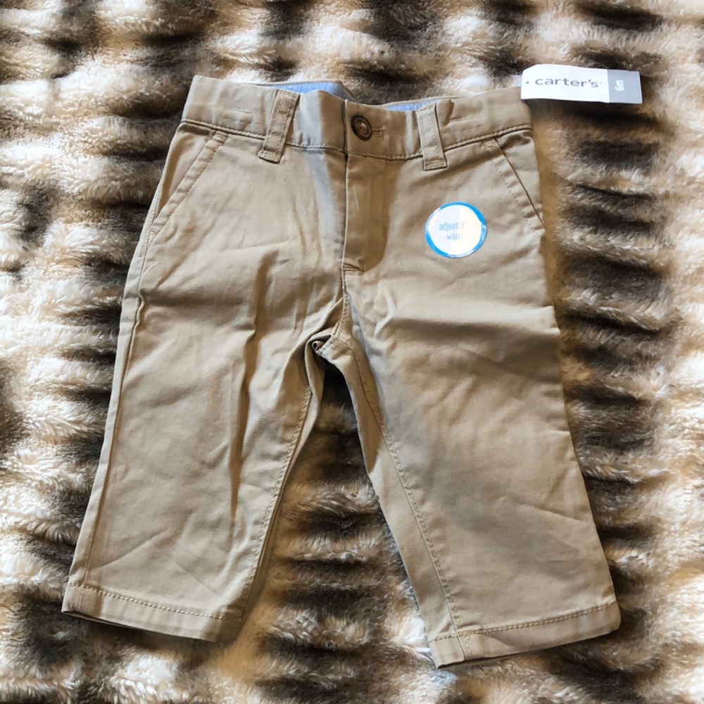 Carter’s baby boy khaki pants. Size is 6M. NWT.